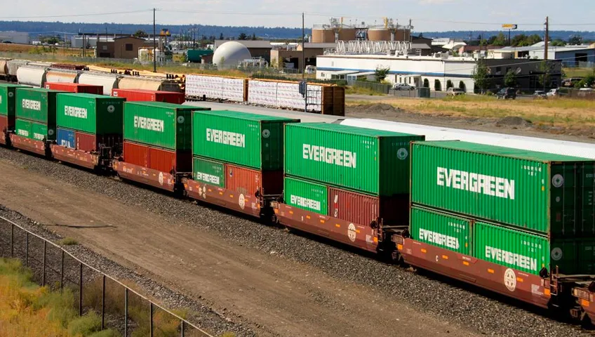 transporte complementar ao transporte maritimo Transporte ferroviário complementar ao transporte maritimo